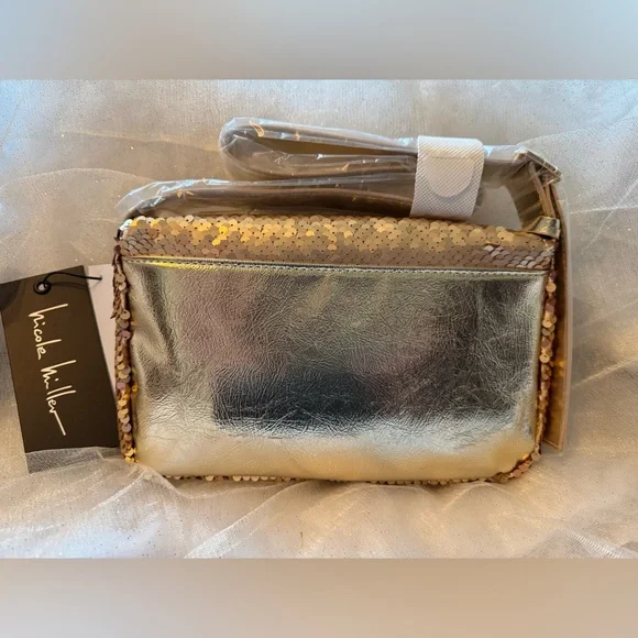 NWT MSRP $60 Nicole Miller Gold Sequin Clutch with Metallic Strap - Picture 3 of 4